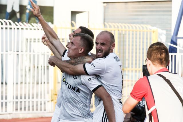 库里缺阵汤普森32分库明加21+10 勇士轻取爵士