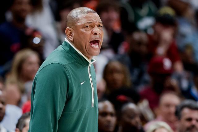 拜仁后卫阿方索酒驾被抓 吊销驾照+禁赛一个月